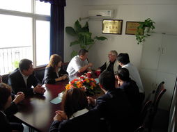 武漢新東物業(yè)管理 一站式專業(yè)服務(wù)，構(gòu)建和諧美好社區(qū)